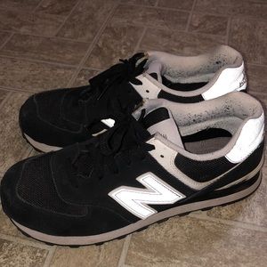 NEW BALANCE SNEAKERS